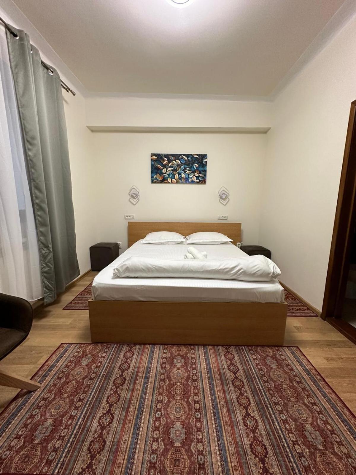 Dortin Hotel Arad Buitenkant foto